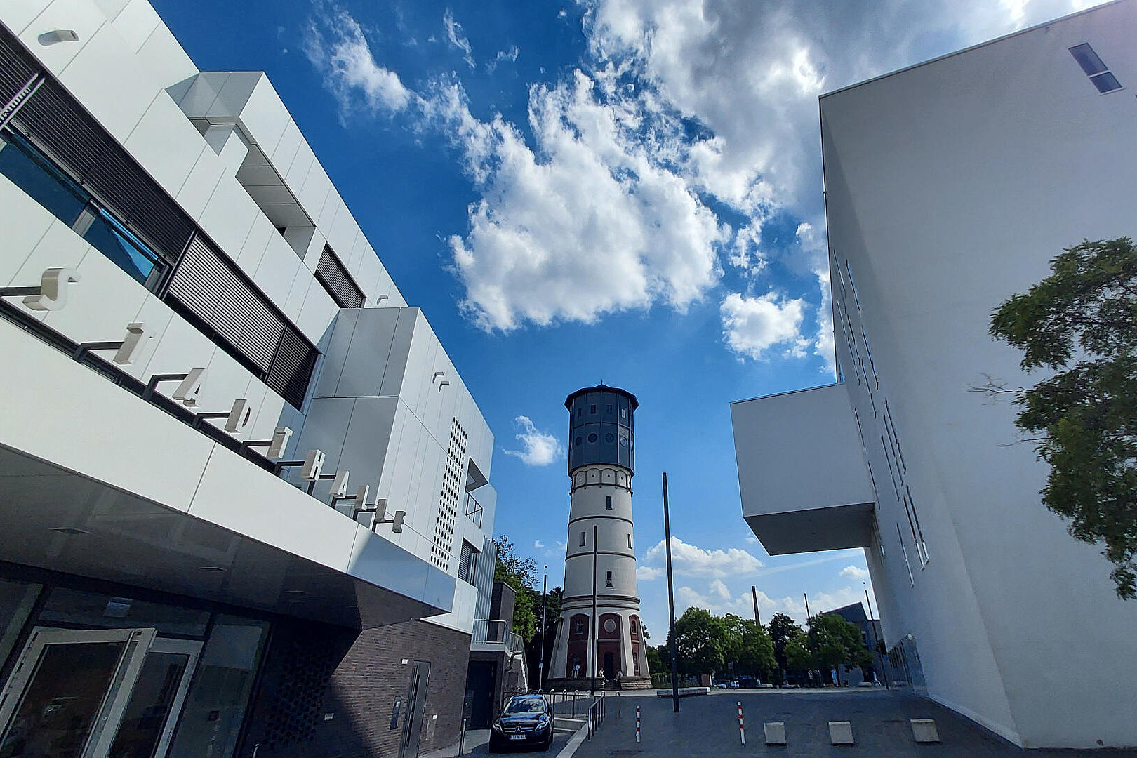 Außenansicht von Stadthalle und Theater Gütersloh | Kultur Räume Gütersloh